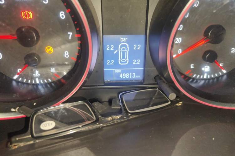 Used Haval H6 2017 Red-Label Sport Edition 1.5T Manual Two-Wheel Drive Elite Model Odometer Close Up