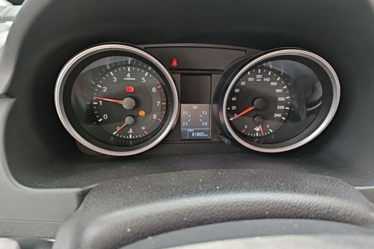 Used Haval H6 2017 Blue Label Sport Edition 1.5T Manual Two-Wheel Drive Elite Model Odometer Close Up