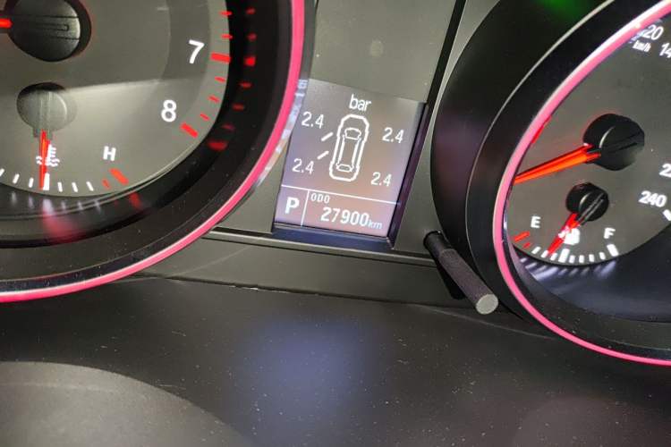 Used Haval H6 2017 Red-Label Sport Edition 1.5T Automatic Two-Wheel Drive Luxury Model Odometer Close Up