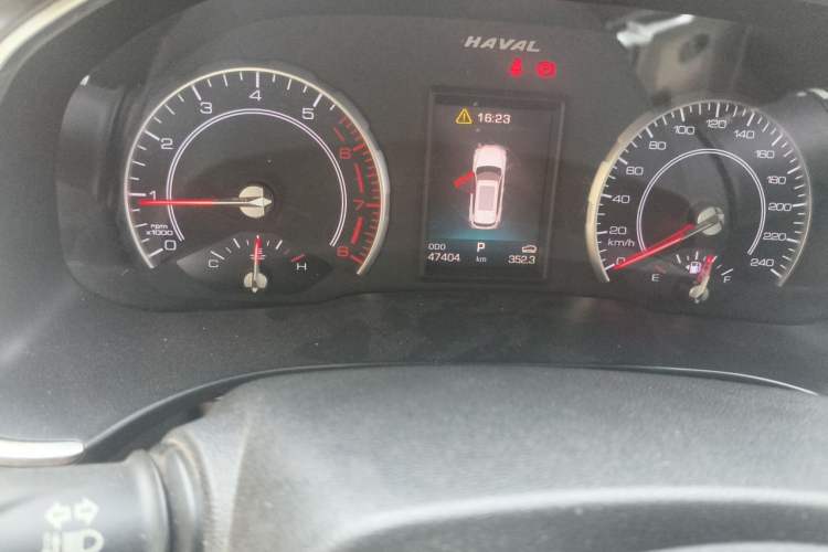 Used Haval H6 2017 Blue Label 2.0T Automatic Two-Wheel Drive Smart Edition Odometer Close Up