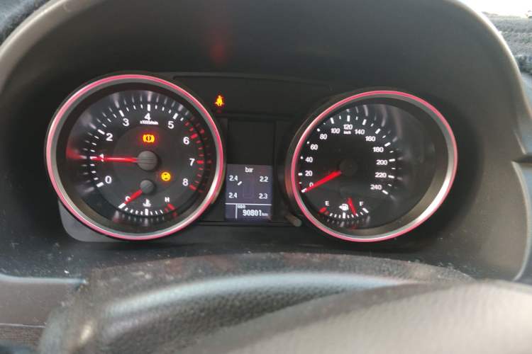 Used Haval H6 2017 Red-Label Sport Edition 1.5T Manual Two-Wheel Drive Elite Model Odometer Close Up