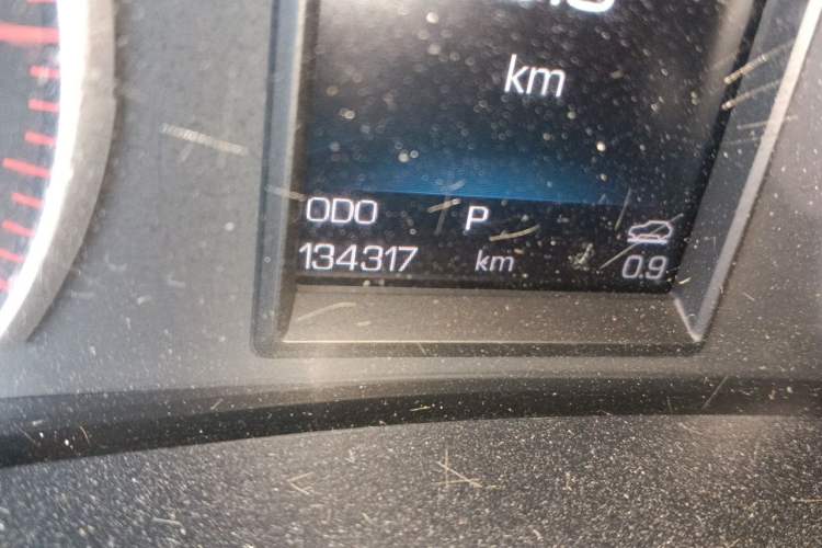Used Haval H6 2017 Red Label 2.0T Automatic Two-Wheel Drive ZhiShang Model Odometer Close Up