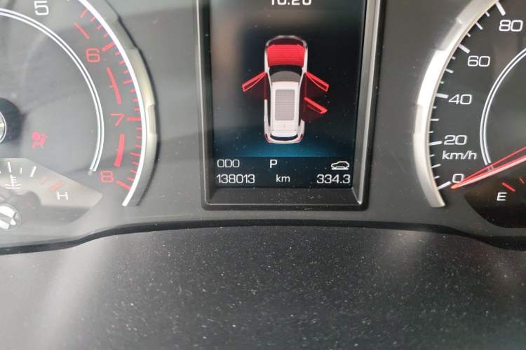 Used Haval H6 2017 Red Label 2.0T Automatic Two-Wheel Drive ZhiShang Model Odometer Close Up