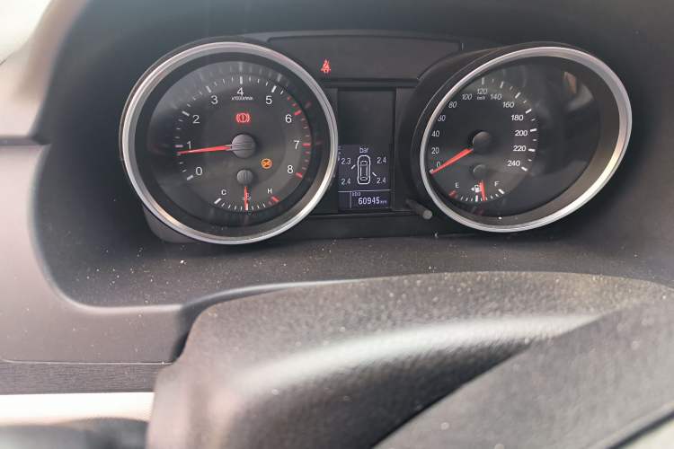Used Haval H6 2017 Blue Label Sport Edition 1.5T Manual Two-Wheel Drive Elite Model Odometer Close Up