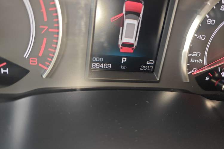 Used Haval H6 2017 Red Label 2.0T Automatic Two-Wheel Drive ZhiShang Model Odometer Close Up