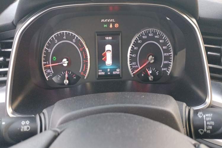 Used Haval H6 2017 Red Label 2.0T Automatic Two-Wheel Drive ZhiShang Model Odometer Close Up