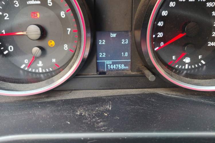 Used Haval H6 2017 Red-Label Sport Edition 1.5T Manual Two-Wheel Drive Elite Model Odometer Close Up