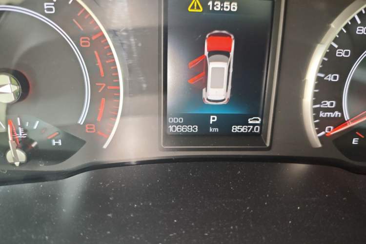 Used Haval H6 2017 Red Label 2.0T Automatic Two-Wheel Drive ZhiShang Model Odometer Close Up