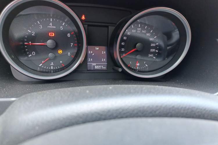 Used Haval H6 2017 Blue Label Sport Edition 1.5T Manual Two-Wheel Drive Elite Model Odometer Close Up