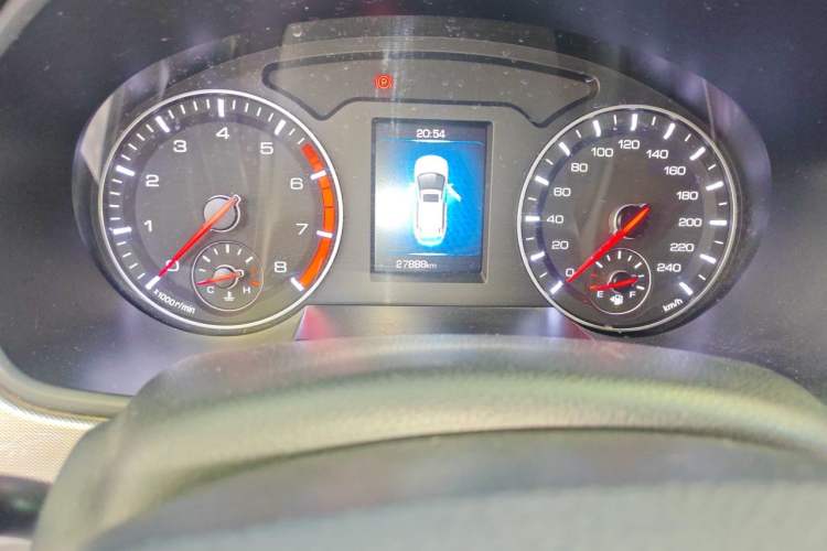 Used Haval H6 2017 Classic Edition 1.5T Manual Two-Wheel Drive Elite Model Odometer Close Up