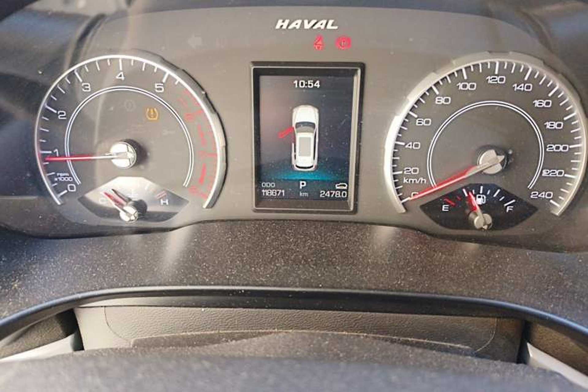 Used Haval H6 2017 Red Label 2.0T Automatic Two-Wheel Drive ZhiShang Model Odometer Close Up