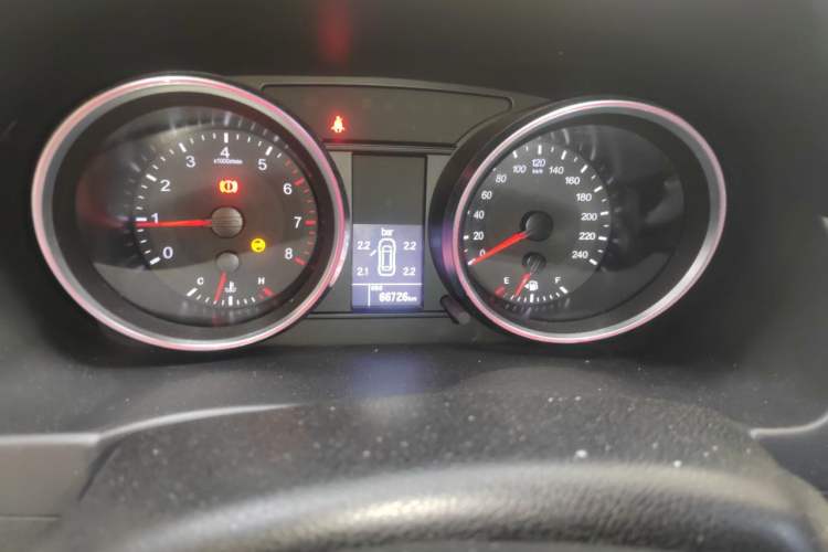 Used Haval H6 2017 Blue Label Sport Edition 1.5T Manual Two-Wheel Drive Elite Model Odometer Close Up