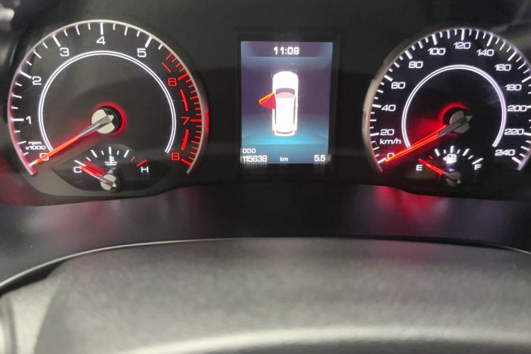 Used Haval H6 2017 Red Label 2.0T Automatic Two-Wheel Drive ZhiShang Model Odometer Close Up
