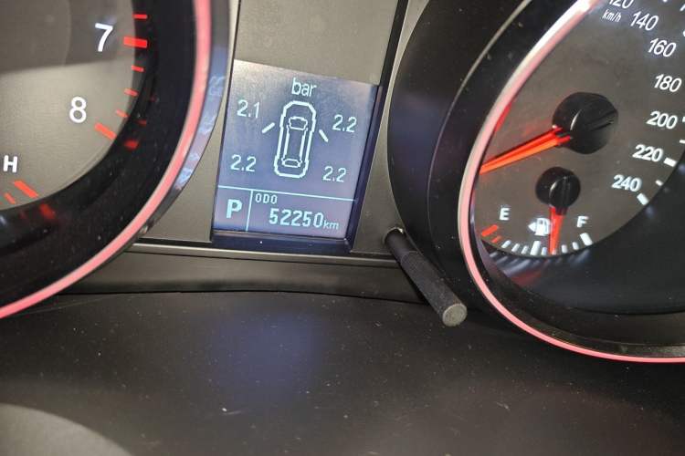 Used Haval H6 2017 Red-Label Sport Edition 1.5T Automatic Two-Wheel Drive Luxury Model Odometer Close Up