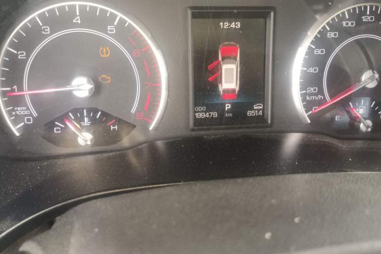 Used Haval H6 2017 Red Label 2.0T Automatic Two-Wheel Drive ZhiShang Model Odometer Close Up