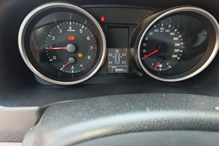 Used Haval H6 2017 Red-Label Sport Edition 1.5T Manual Two-Wheel Drive Elite Model Odometer Close Up