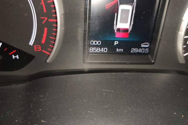 Used Haval H6 2017 Red-Label 2.0T Automatic Two-Wheel Drive Fashion Edition Odometer Close Up