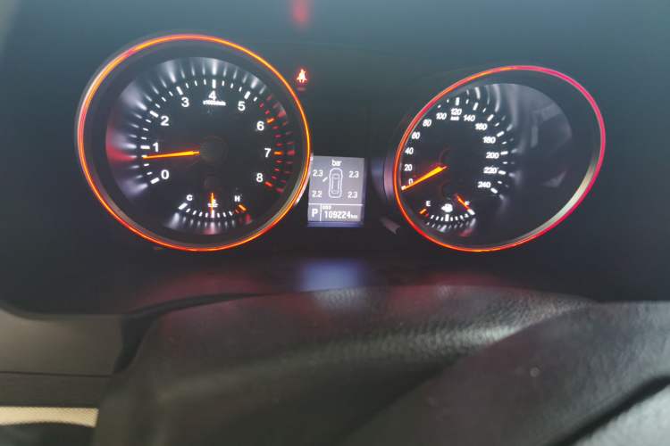 Used Haval H6 2017 Blue Label Sport Edition 1.5T Automatic Two-Wheel Drive Luxury Model Odometer Close Up
