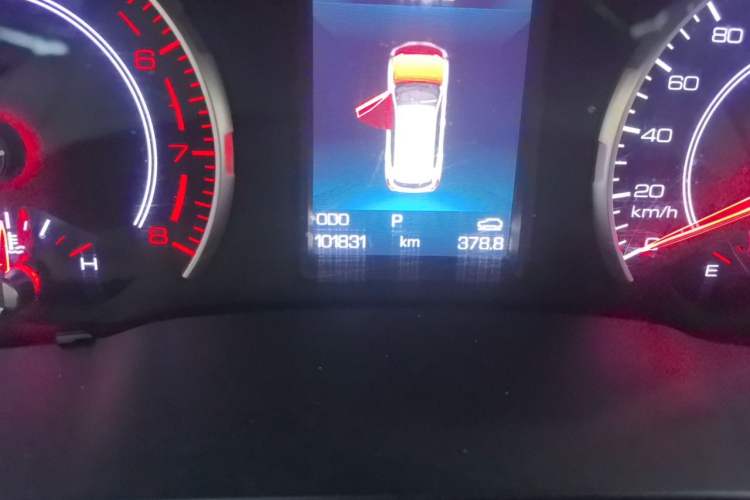 Used Haval H6 2017 Red Label 2.0T Automatic Two-Wheel Drive ZhiShang Model Odometer Close Up