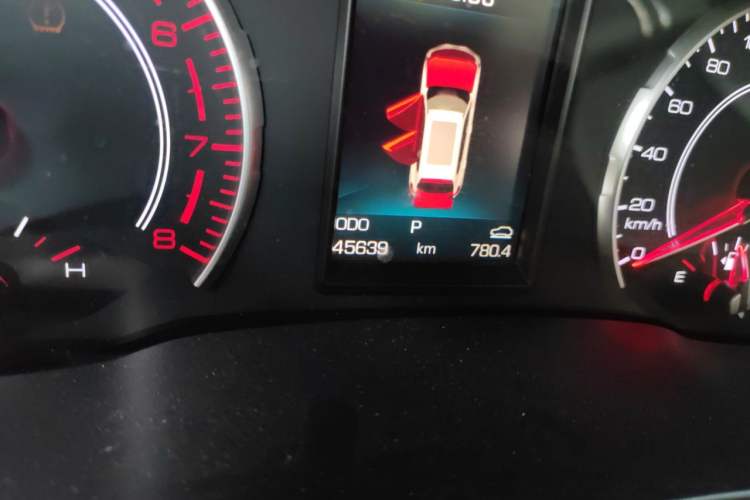 Used Haval H6 2017 Red Label 2.0T Automatic Two-Wheel Drive ZhiShang Model Odometer Close Up