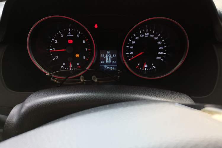 Used Haval H6 2017 Blue Label Sport Edition 1.5T Manual Two-Wheel Drive Elite Model Odometer Close Up
