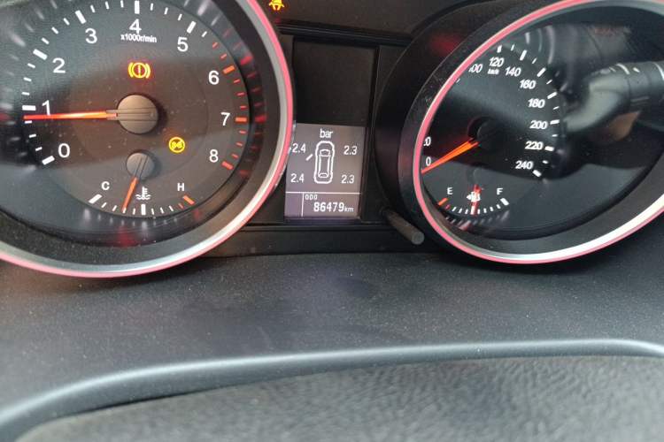Used Haval H6 2017 Blue Label Sport Edition 1.5T Manual Two-Wheel Drive Elite Model Odometer Close Up
