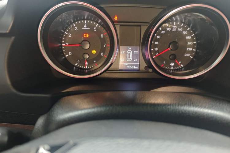 Used Haval H6 2017 Red-Label Sport Edition 1.5T Manual Two-Wheel Drive Elite Model Odometer Close Up
