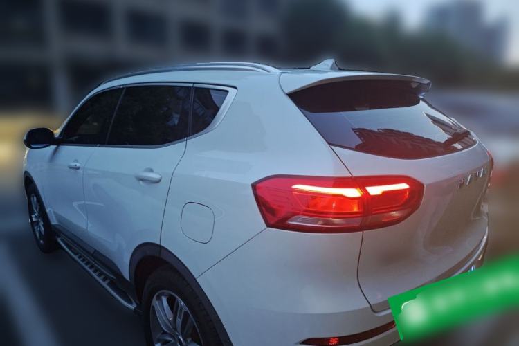 Used Haval H6 2017 Red Label 2.0T Automatic Two-Wheel Drive ZhiShang Model Rear Left 45 Deg