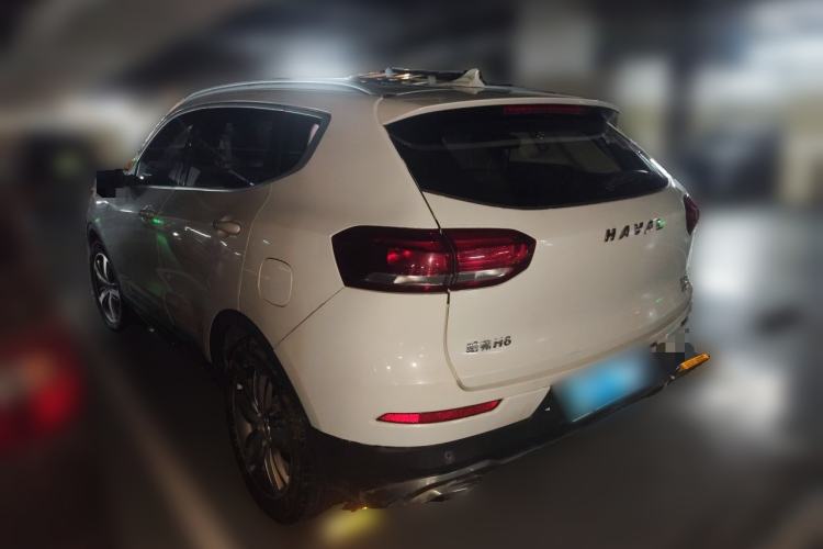 Used Haval H6 2017 Red Label 2.0T Automatic Two-Wheel Drive ZhiShang Model Rear Left 45 Deg
