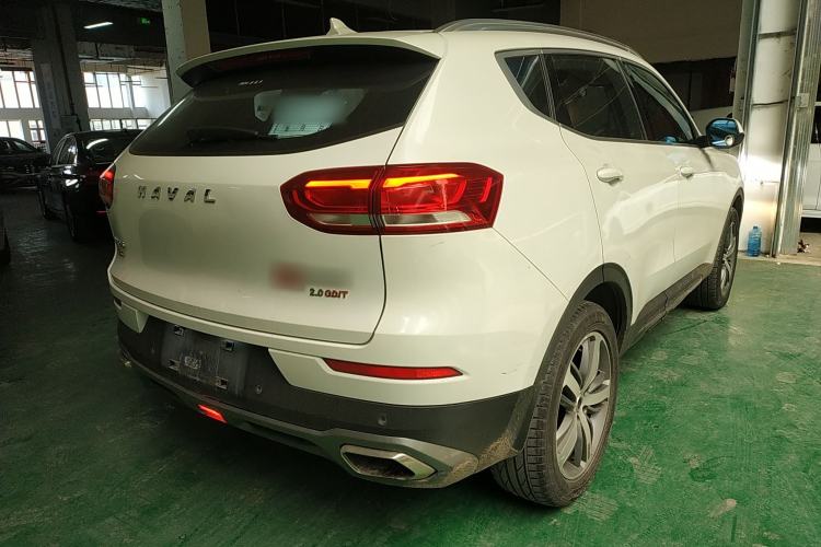 Used Haval H6 2017 Red Label 2.0T Automatic Two-Wheel Drive ZhiShang Model Rear Right 45 Deg