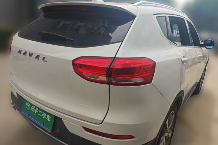 Used Haval H6 2017 Red Label 2.0T Automatic Two-Wheel Drive ZhiShang Model Rear Right 45 Deg