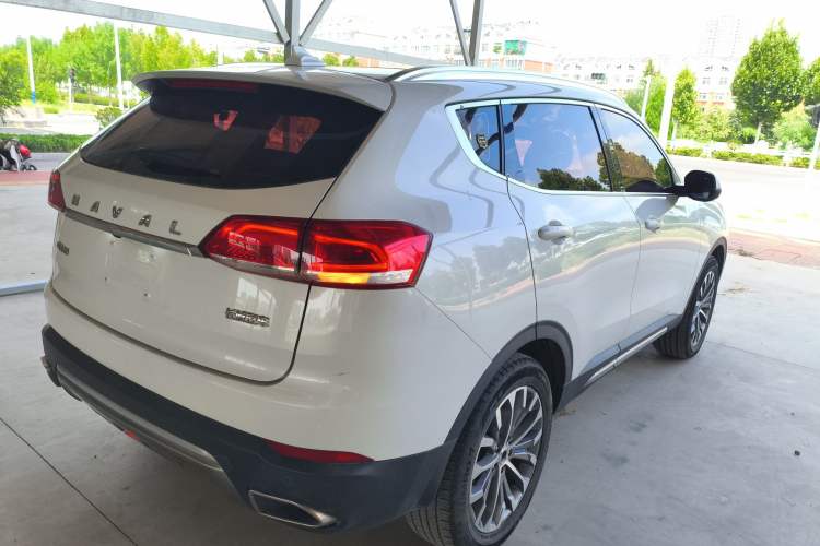 Used Haval H6 2017 Blue Label 1.5T Automatic Two-Wheel Drive ZhiShang Model Rear Right 45 Deg