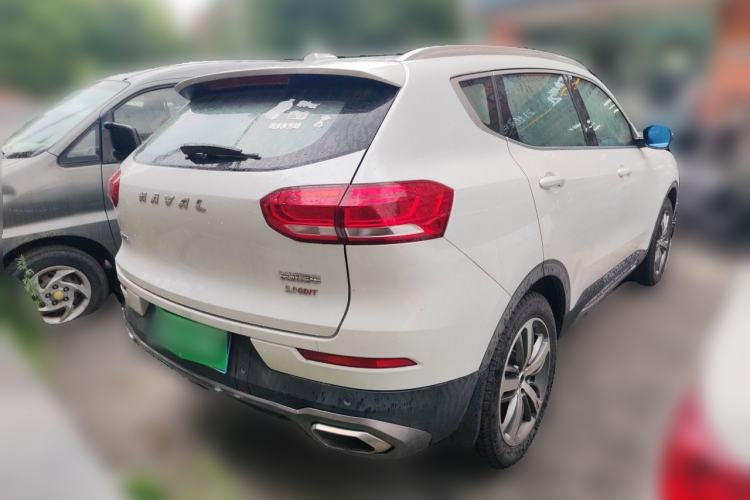 Used Haval H6 2017 Red Label 2.0T Automatic Two-Wheel Drive ZhiShang Model Rear Right 45 Deg