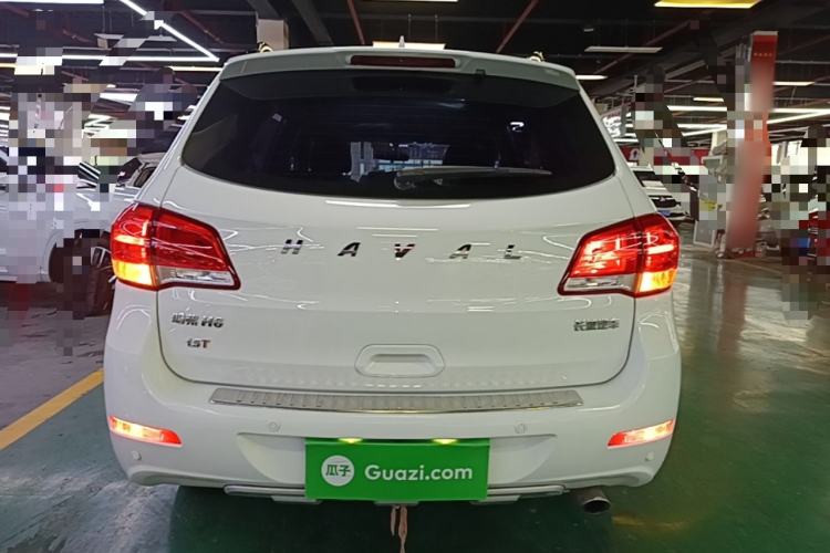 Used Haval H6 2017 Classic Edition 1.5T Manual Two-Wheel Drive Elite Model Rear