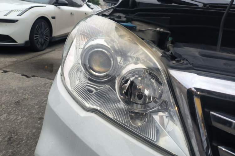 Used Haval H6 2017 Classic Edition 1.5T Automatic Two-Wheel Drive Elite Model Right Front Headlight