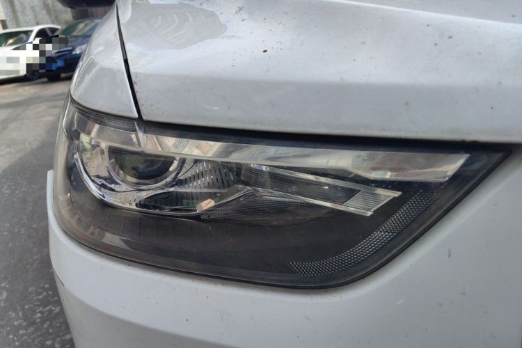 Used Haval H6 2017 Blue Label Sport Edition 1.5T Manual Two-Wheel Drive Elite Model Right Front Headlight