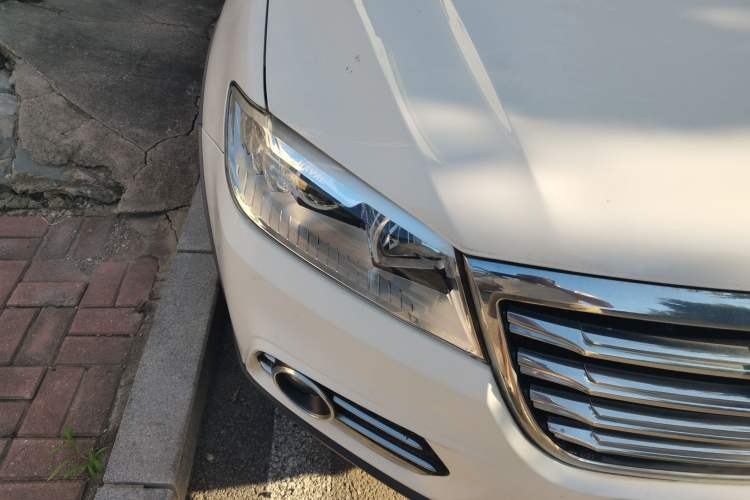 Used Haval H6 2017 Red-Label Sport Edition 1.5T Manual Two-Wheel Drive Elite Model Right Front Headlight