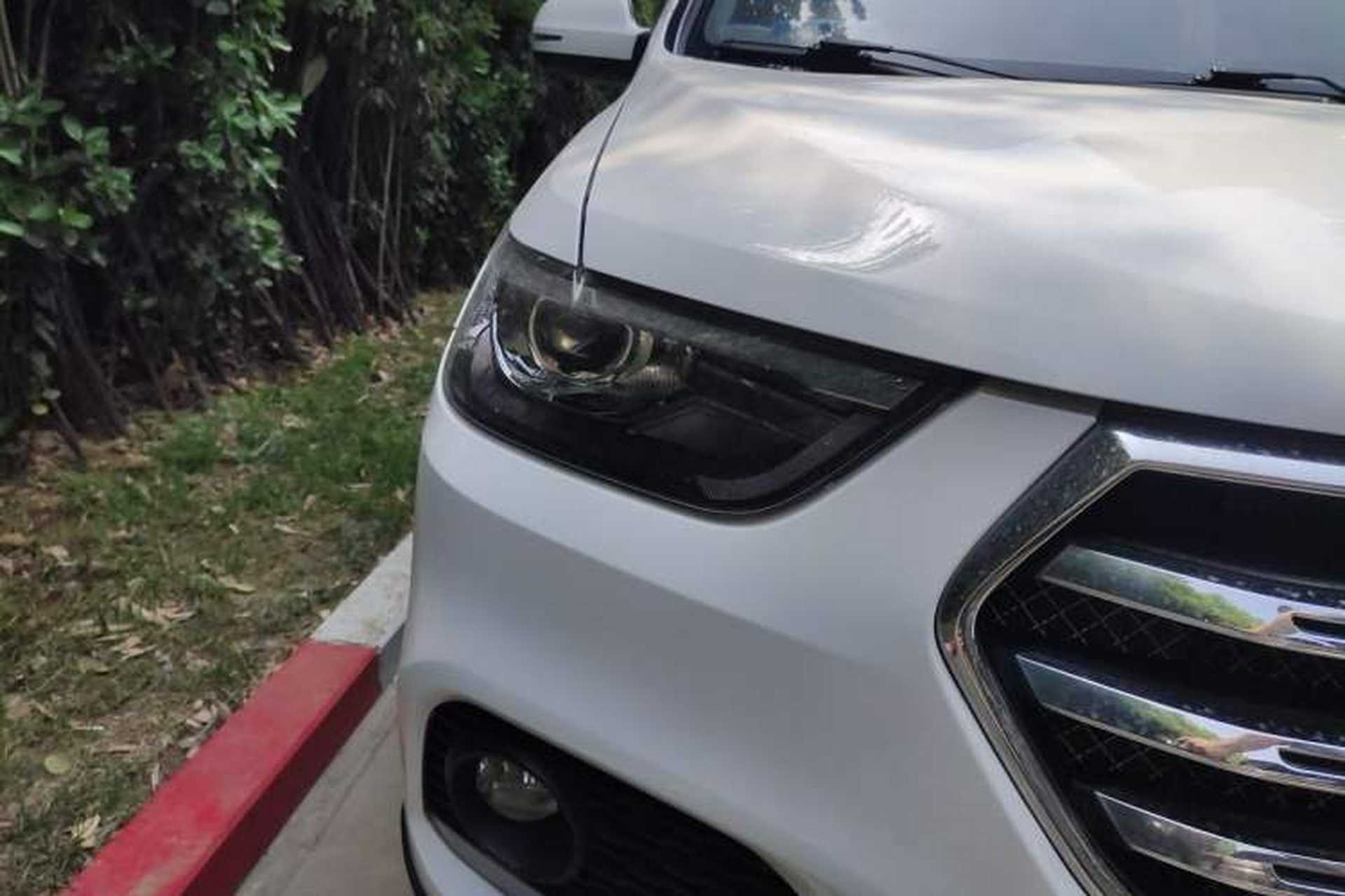 Used Haval H6 2017 Blue Label Sport Edition 1.5T Automatic Two-Wheel Drive Luxury Model Right Front Headlight