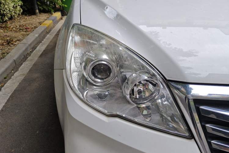 Used Haval H6 2017 Classic Edition 1.5T Manual Two-Wheel Drive Urban Model Right Front Headlight