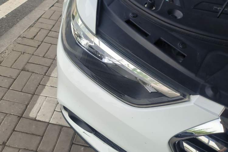 Used Haval H6 2017 Blue Label Sport Edition 1.5T Manual Two-Wheel Drive Elite Model Right Front Headlight