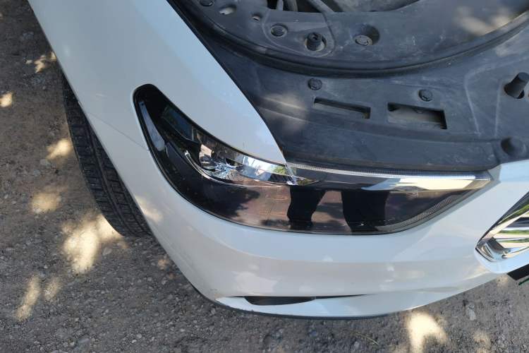 Used Haval H6 2017 Blue Label Sport Edition 1.5T Manual Two-Wheel Drive Elite Model Right Front Headlight