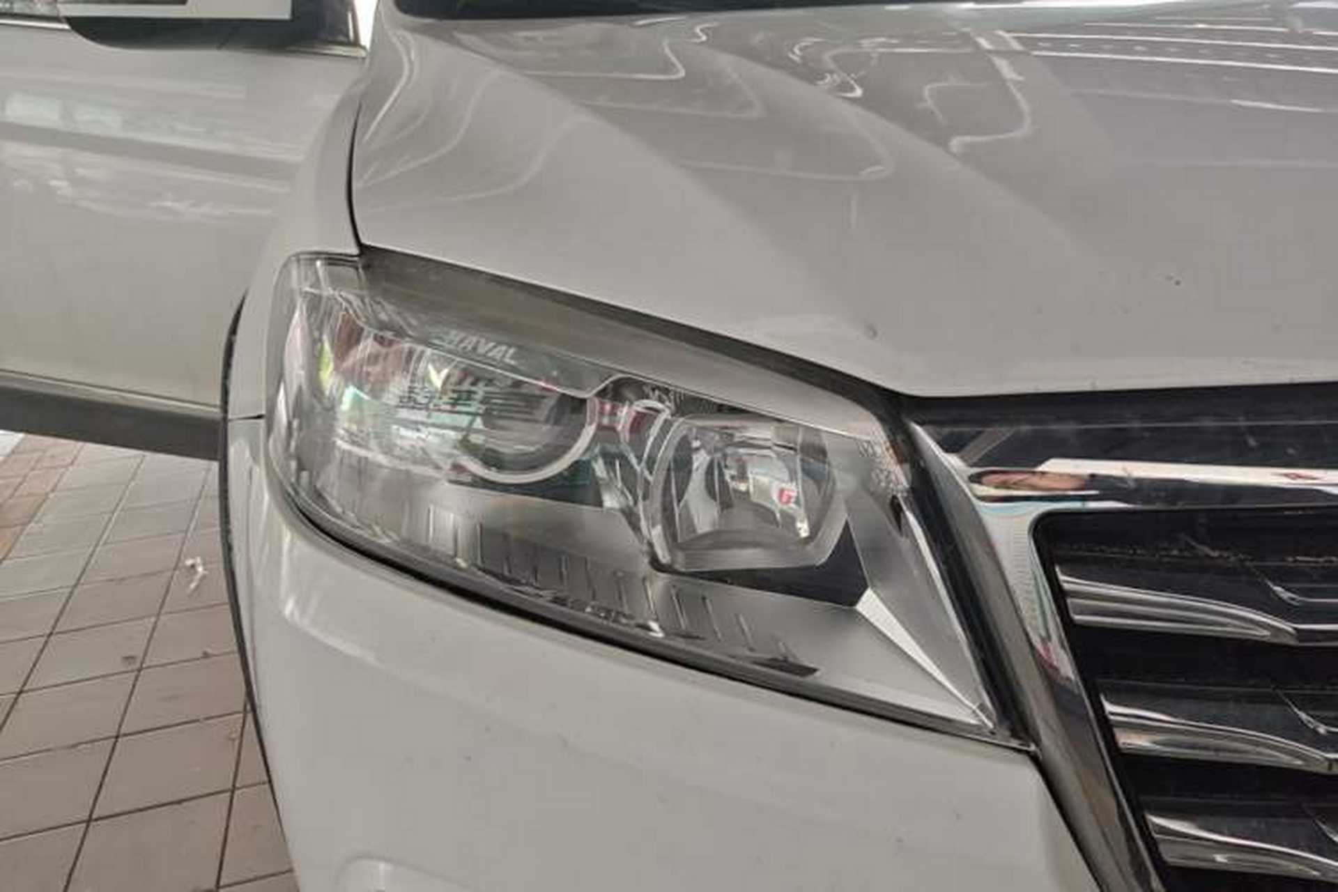 Used Haval H6 2017 Red-Label Sport Edition 1.5T Manual Two-Wheel Drive Elite Model Right Front Headlight