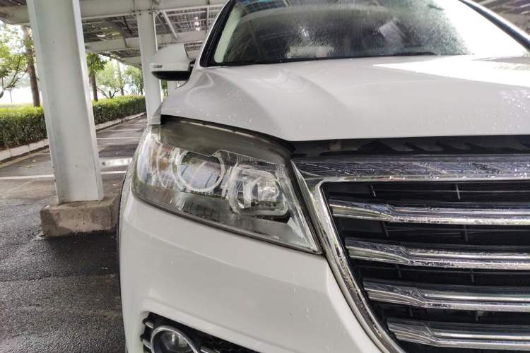 Used Haval H6 2017 Red-Label Sport Edition 1.5T Manual Two-Wheel Drive Elite Model Right Front Headlight