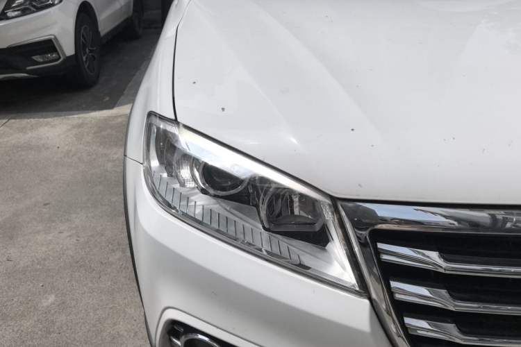Used Haval H6 2017 Red-Label Sport Edition 1.5T Automatic Two-Wheel Drive Luxury Model Right Front Headlight