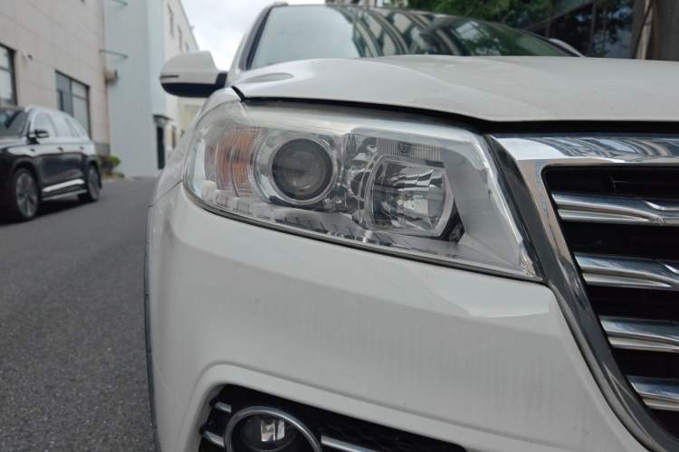 Used Haval H6 2017 Red-Label Sport Edition 1.5T Manual Two-Wheel Drive Elite Model Right Front Headlight
