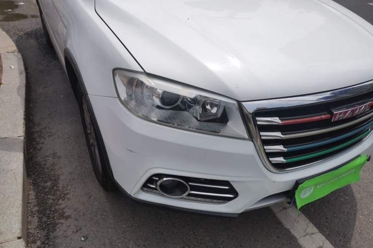 Used Haval H6 2017 Red-Label Sport Edition 1.5T Automatic Two-Wheel Drive Luxury Model Right Front Headlight