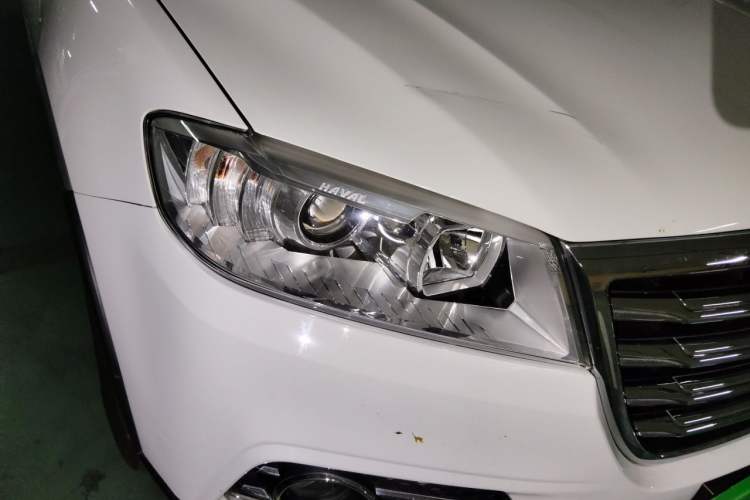 Used Haval H6 2017 Red-Label Sport Edition 1.5T Automatic Two-Wheel Drive Luxury Model Right Front Headlight