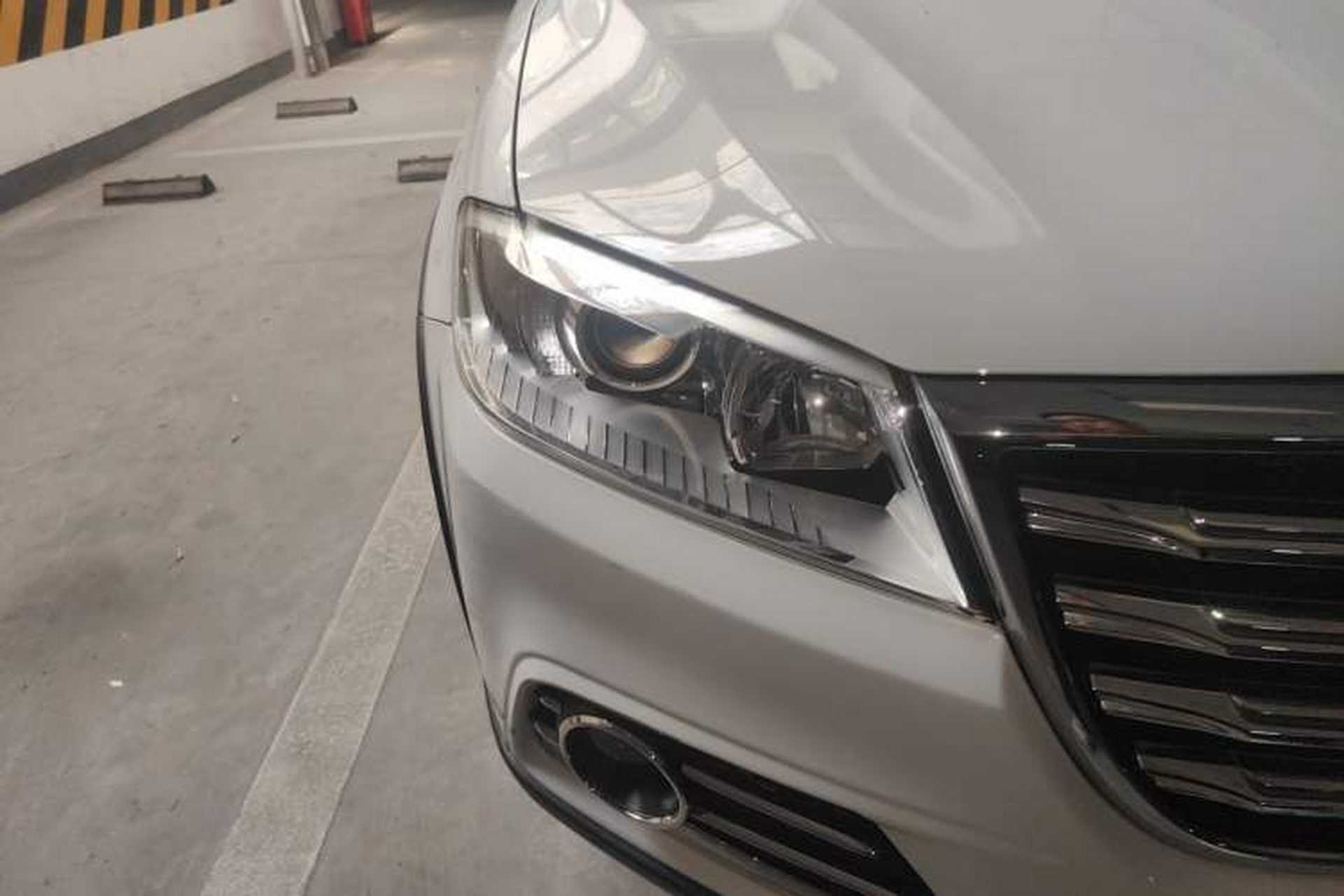 Used Haval H6 2017 Red-Label Sport Edition 1.5T Manual Two-Wheel Drive Elite Model Right Front Headlight