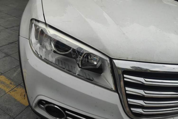 Used Haval H6 2017 Red-Label Sport Edition 1.5T Manual Two-Wheel Drive Elite Model Right Front Headlight
