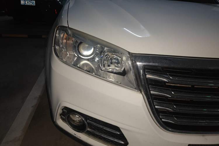 Used Haval H6 2017 Red-Label Sport Edition 1.5T Manual Two-Wheel Drive Elite Model Right Front Headlight